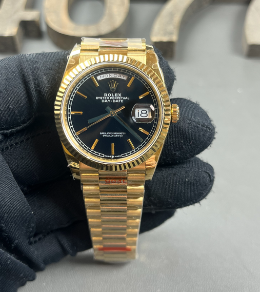 Day Date Gold (Black)
