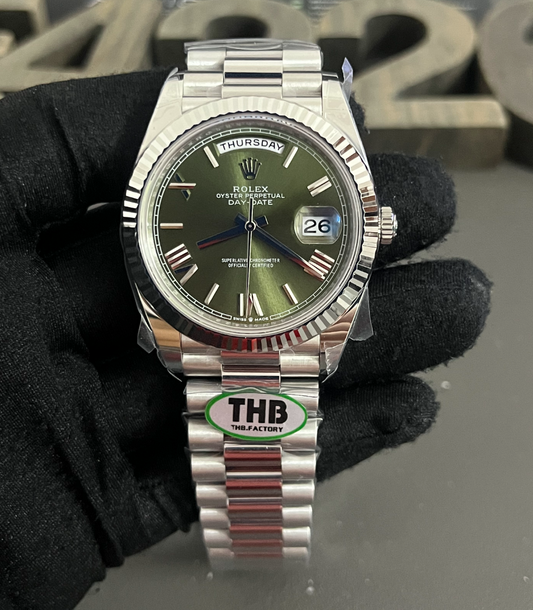 Day Date (Green Roman)