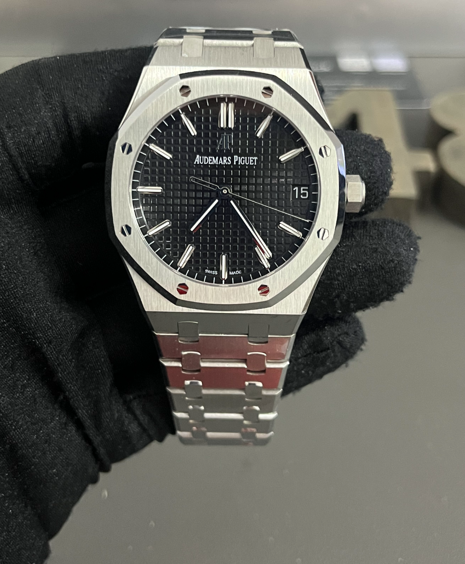 Royal Oak (Black)